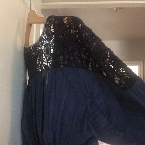 Free People linen blouse with crochet details - Picture 5 of 7